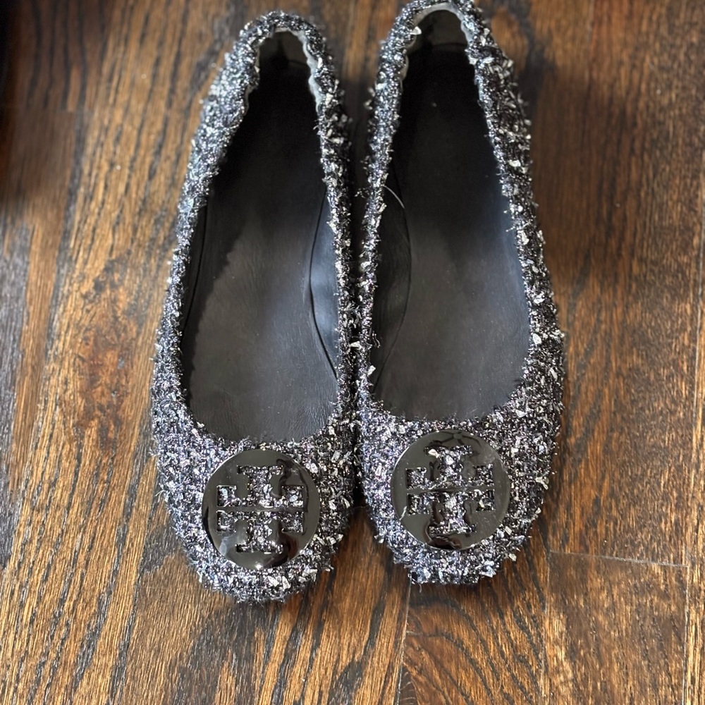 Tory Burch Black and Silver Flats Elegant Design
